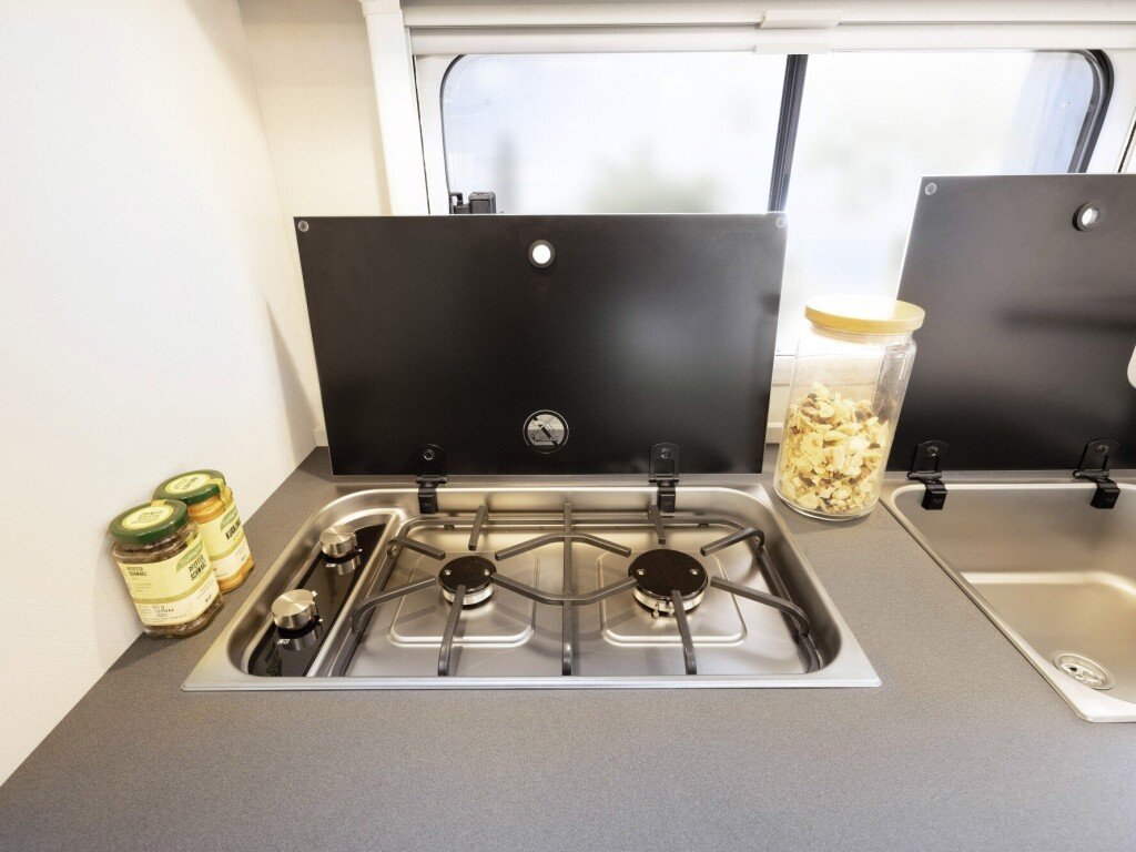 DET Camper 560 FMK Kocher Spuele 261124 RET