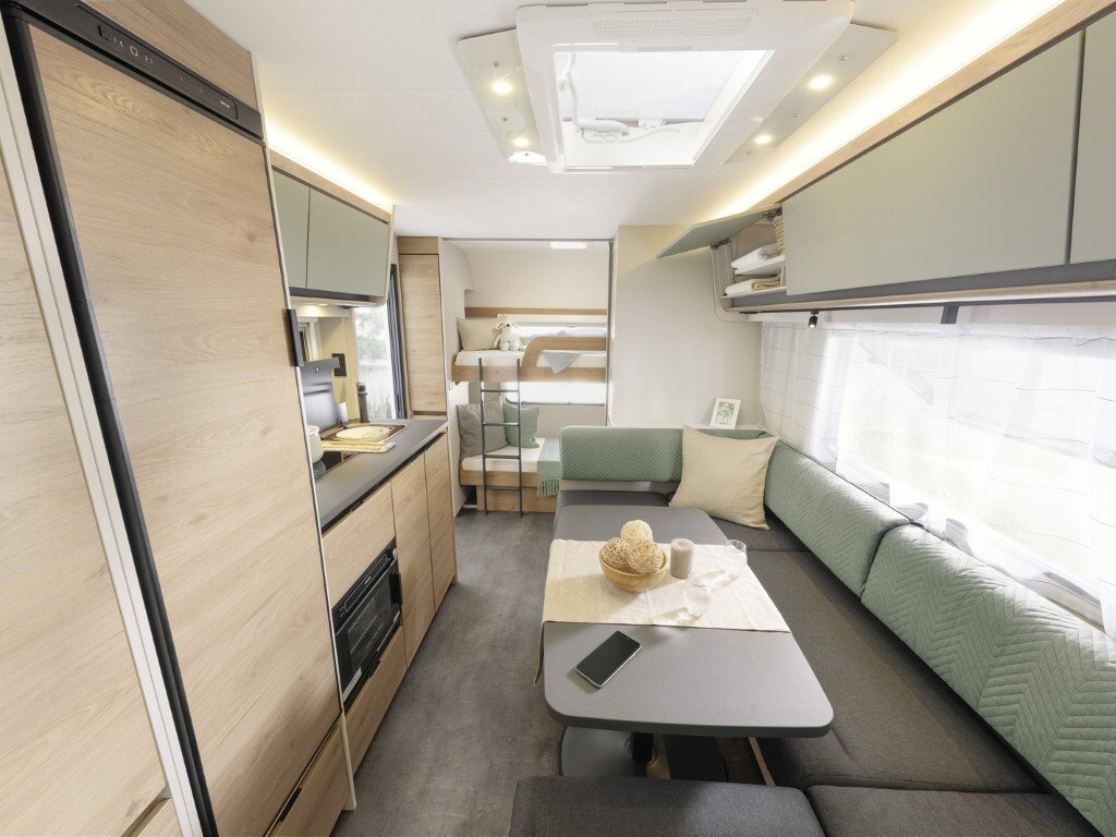 DET Camper Family 560 FMK DS 251124 RET Screen