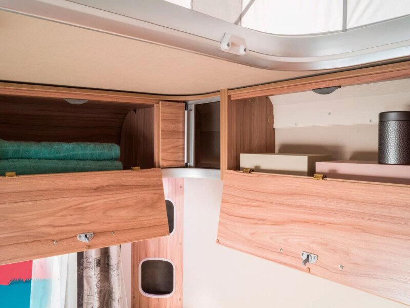 er17 feel425 chia fay schrank ub