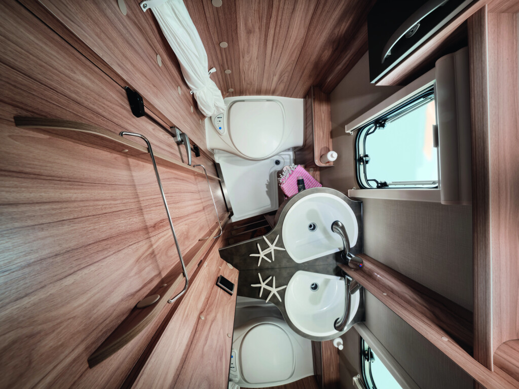 Felling 515 Badezimmer 02 fin Screen 96 dpi