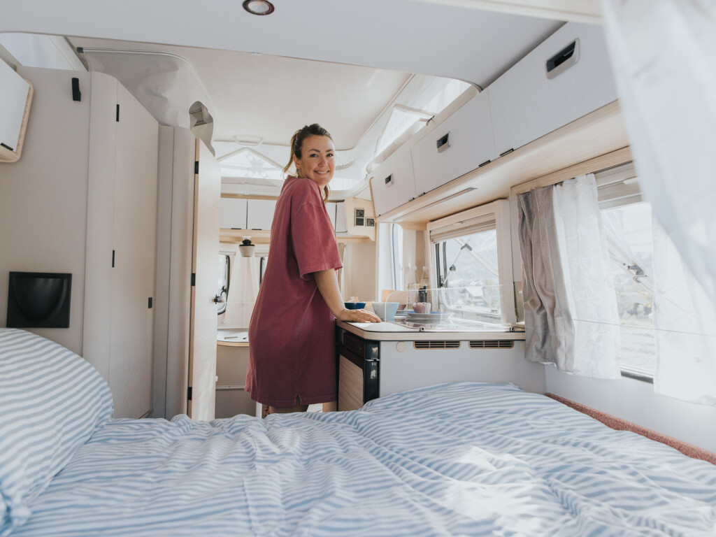 2409 Eriba Touring 430 Tango Red Fotografie Lisa And Sven 7822 Screen