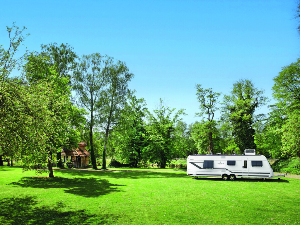 LMC Exquisite VIP On Location 3 Screen 96 dpi