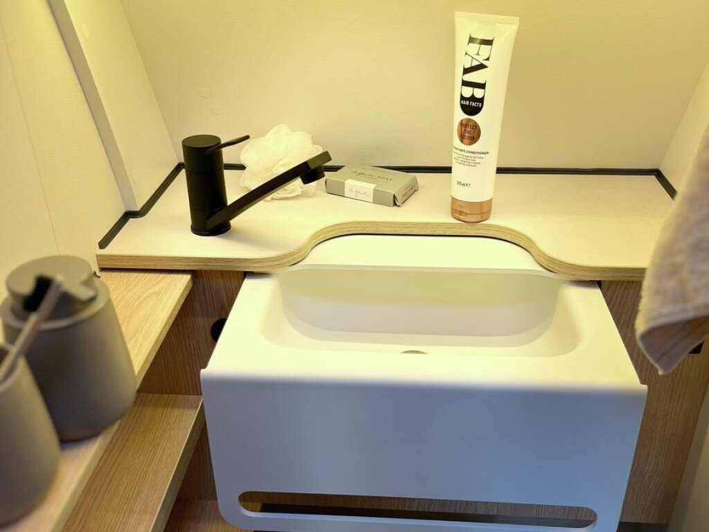 Style 44D NL Bad9 Screen v2