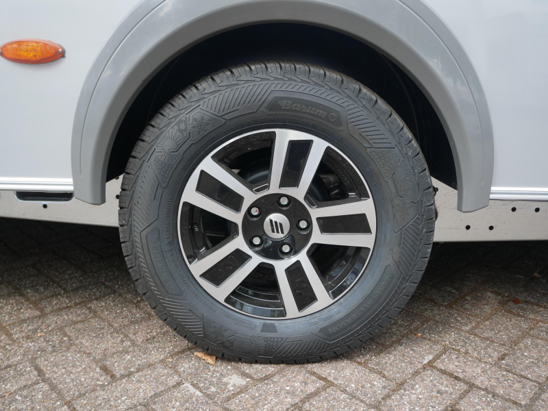 Eriba Novaline 442 V image