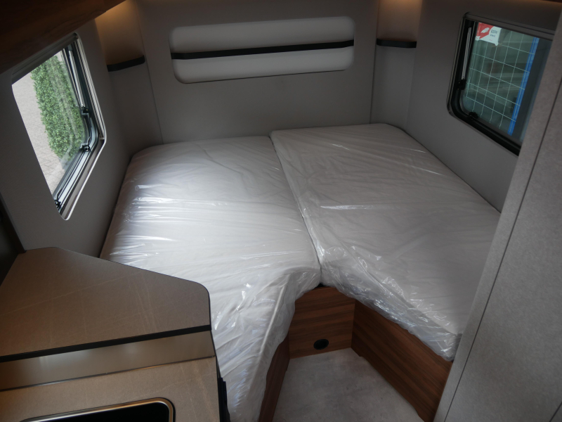 Eriba Novaline 442 V image