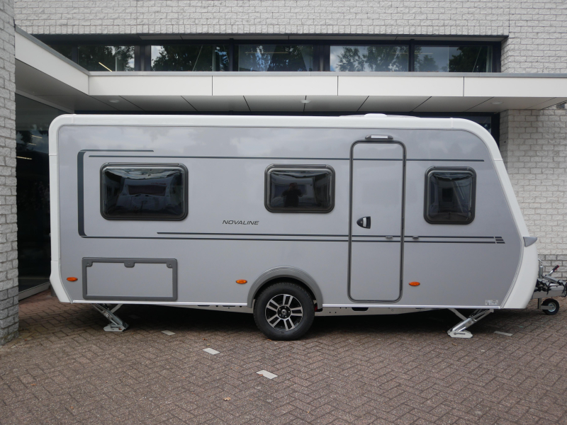 Eriba Novaline 442 V image