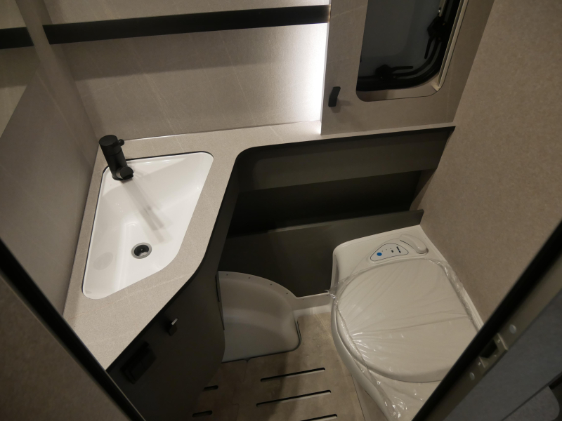 Eriba Novaline 442 V image