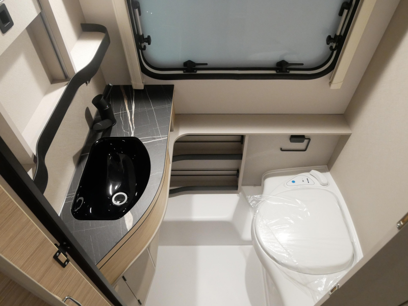 Eriba Touring 542 image