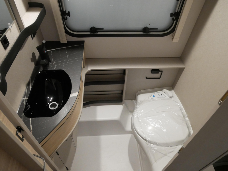 Eriba Touring 542 image