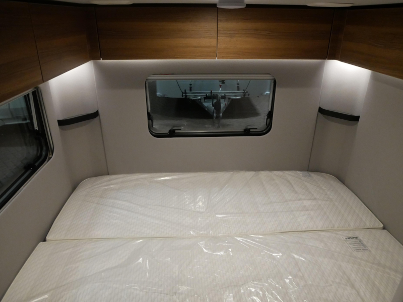 Eriba Feeling 425 image