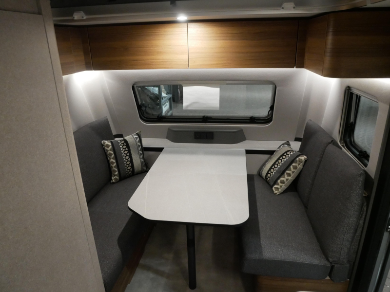 Eriba Feeling 425 image