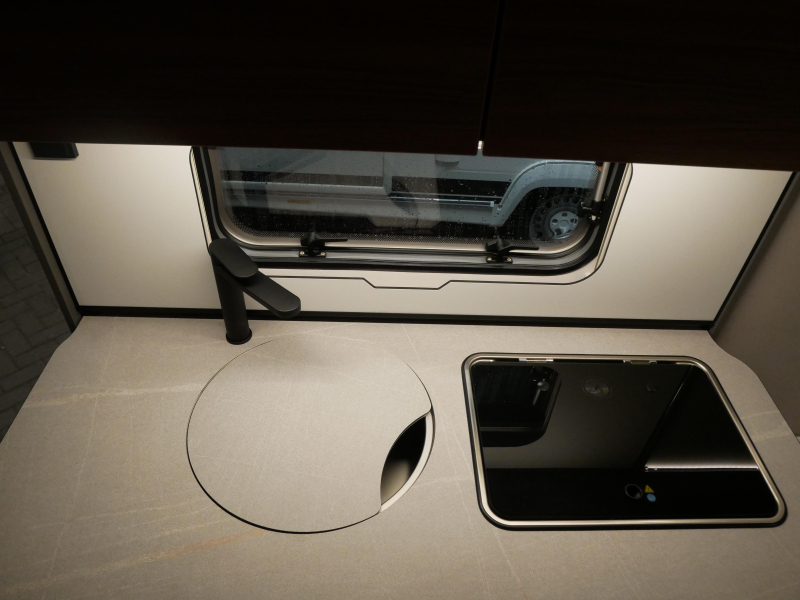 Eriba Feeling 425 image