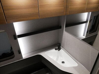 Eriba Feeling 425 image