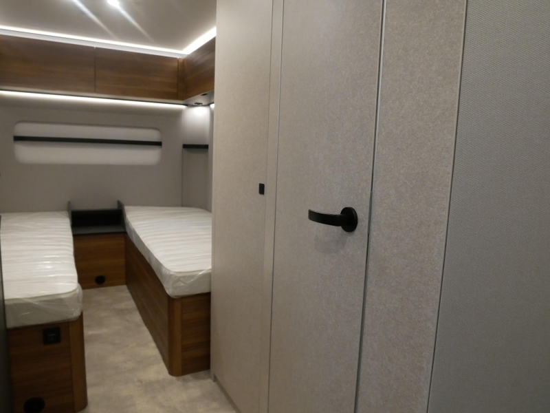 Eriba Novaline 495 image