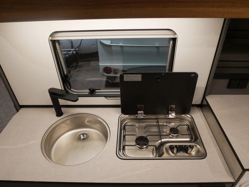 Eriba Novaline 495 image