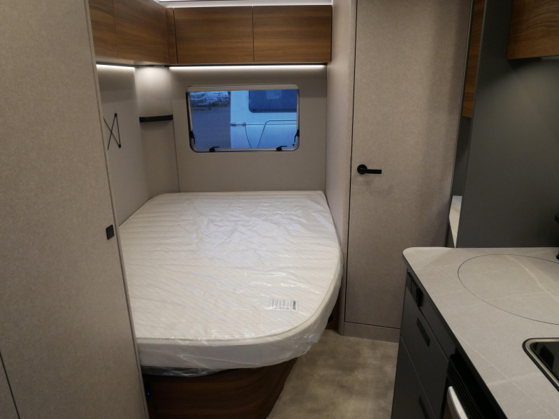 Eriba Novaline 465 image