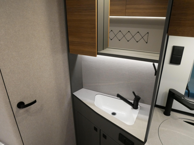 Eriba Novaline 465 image