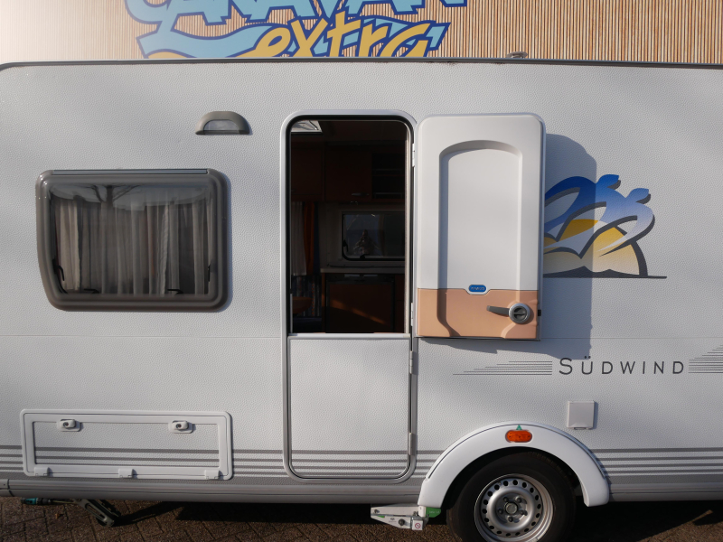 Knaus Sudwind 450 FU image