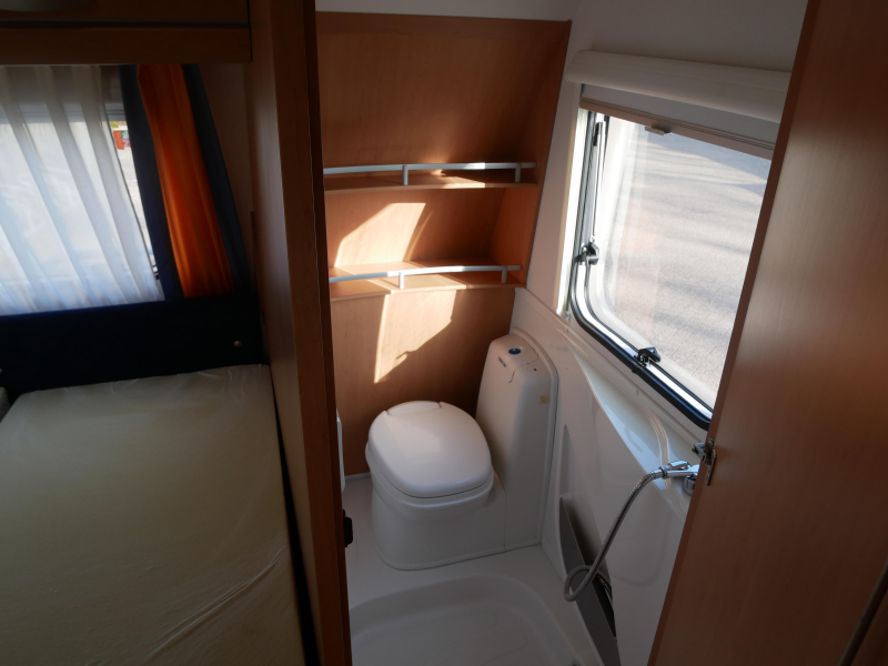 Knaus Sudwind 450 FU image