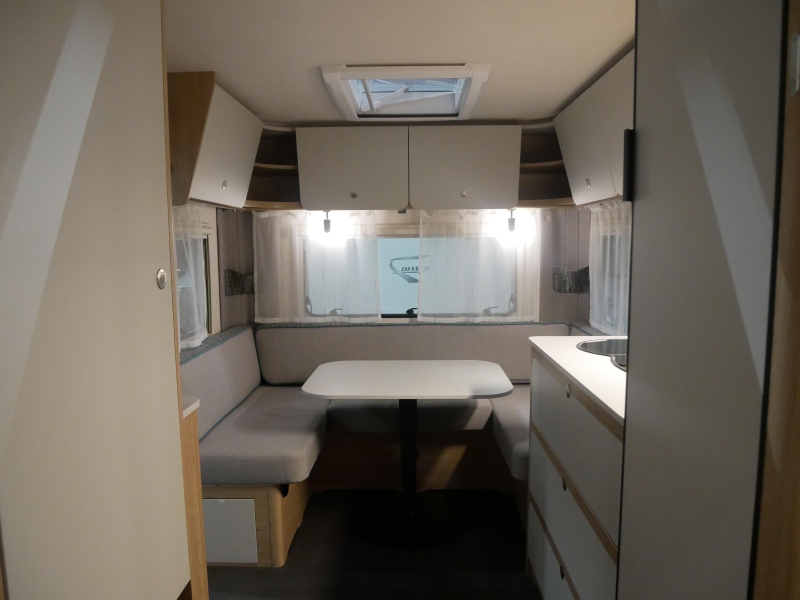 Dethleffs Aero 470 FR image