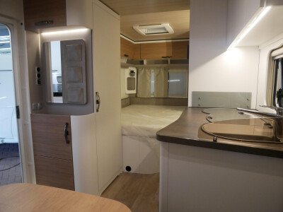 Eriba Nova 445 image
