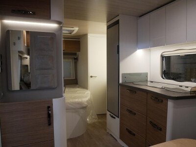 Eriba Nova 445 image
