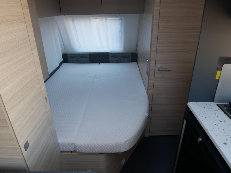 Adria Altea 432 PX image