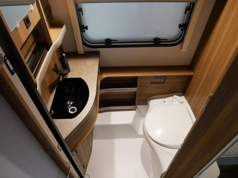 Eriba Touring 542 image