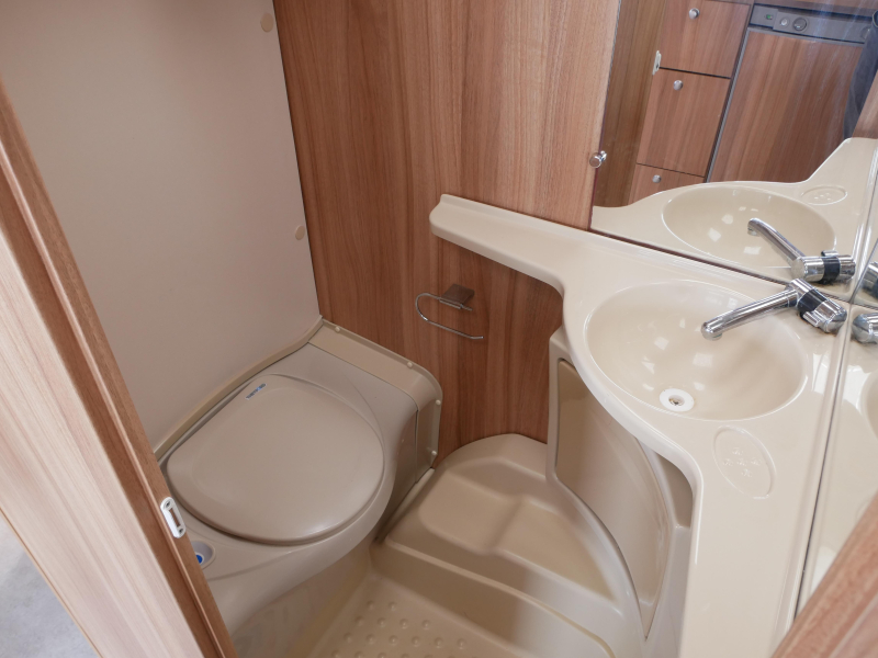 Caravelair Antares Luxe 450 image