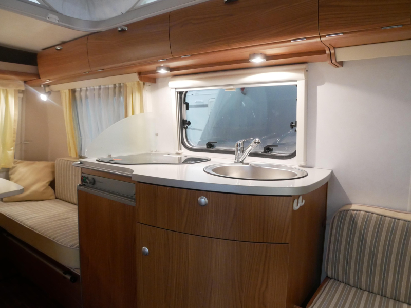 Eriba Touring Familia 310 image