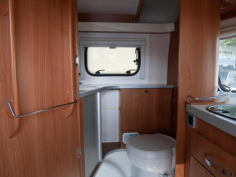 Eriba Touring Triton 420 image