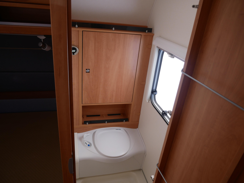 Dethleffs Camper 450 FL image