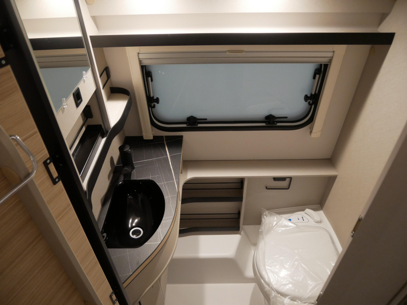 Eriba Touring Silver Editie 530 image