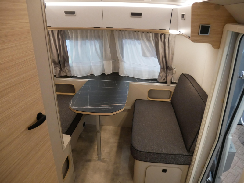 Eriba Touring Silver Editie 530 image