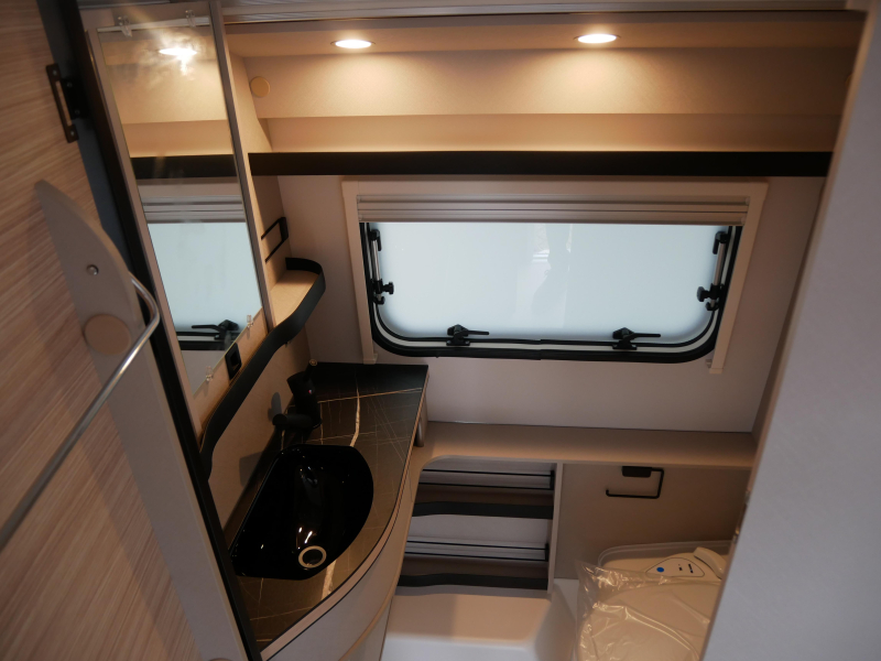 Eriba Touring Silver Editie 542 image