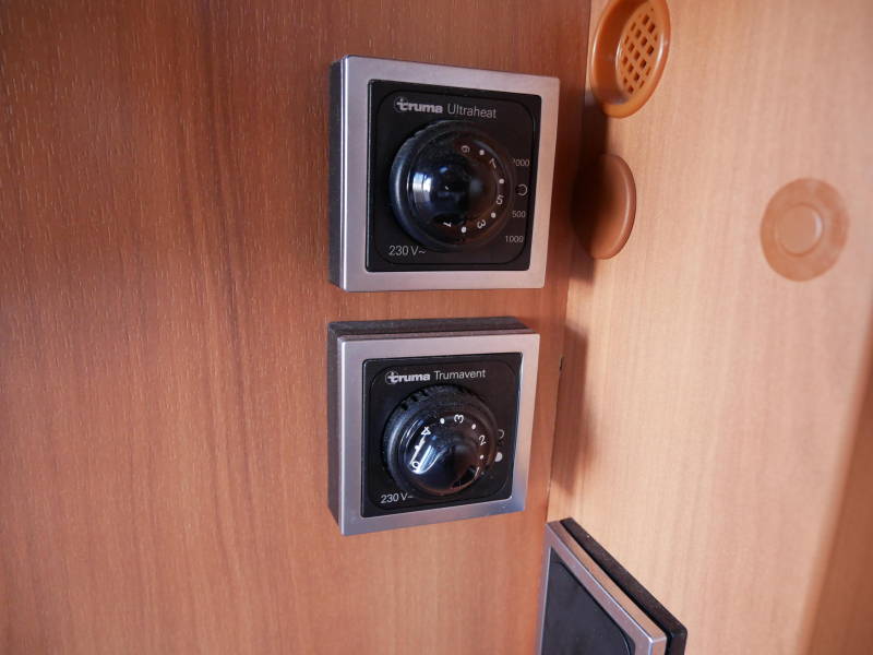 Eriba Nova Gl 485 image
