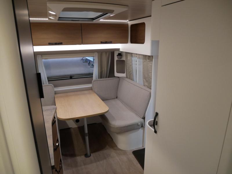 Eriba Nova 445 image