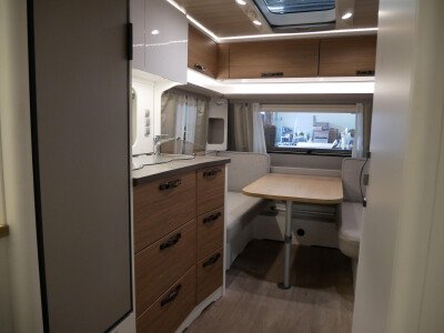 Eriba Nova 445 image